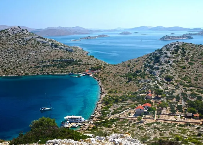 In With Balcony, Air Conditioning, Wifi 878-2