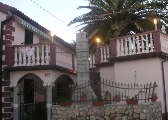 In With Balcony, Air Conditioning, Wifi 878-2 *